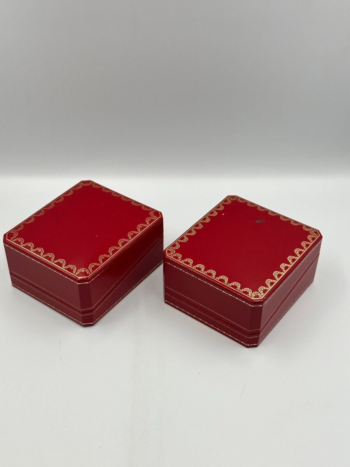 VINTAGE GENUINE CARTIER Red watch box case wood leather Booklet 240222002yA