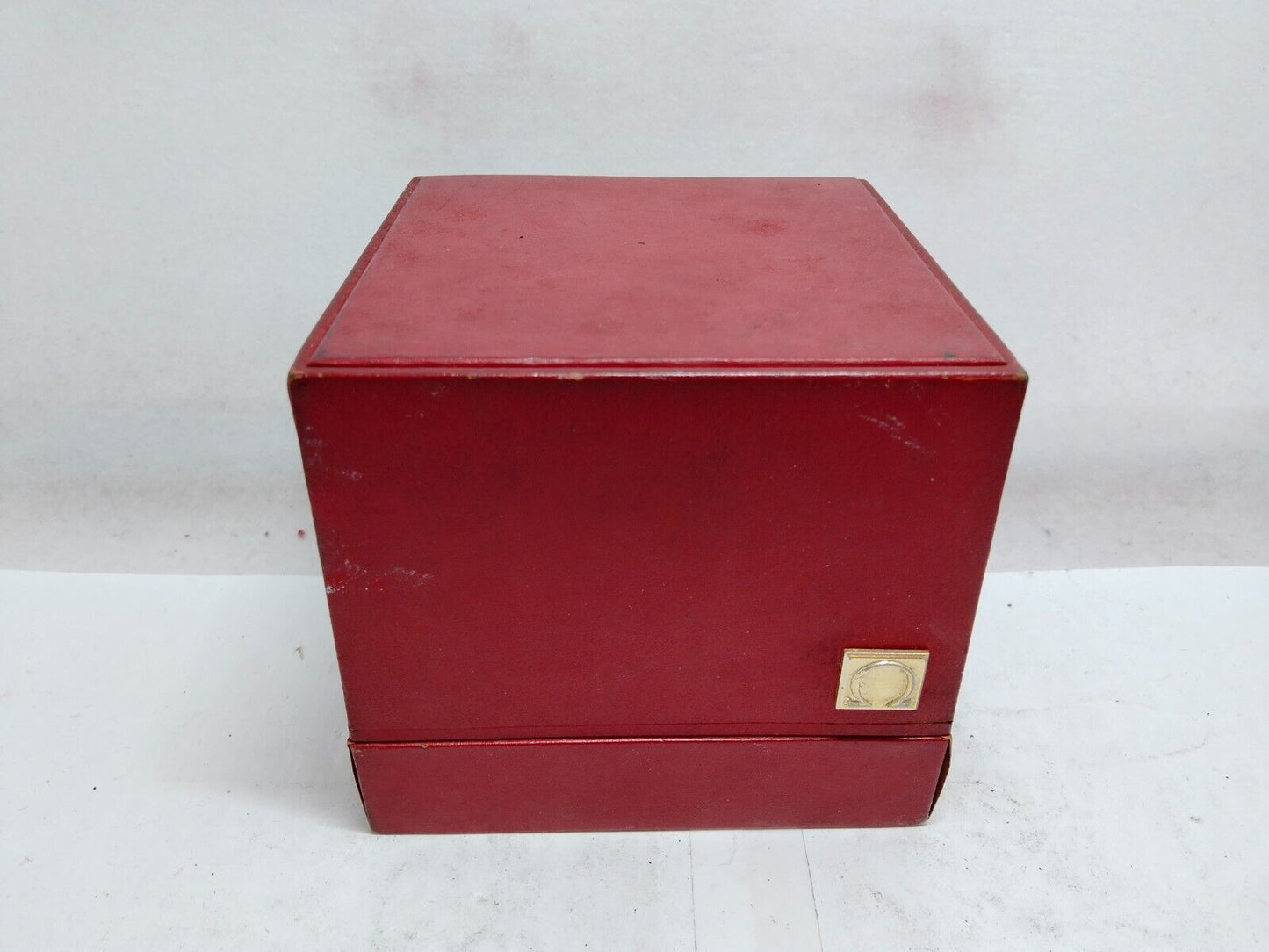 VINTAGE GENUINE OMEGA Speedmaster Seamaster watch box case red 0428001e6S