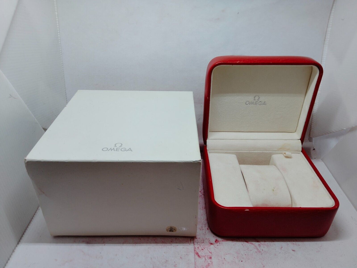 VINTAGE GENUINE OMEGA Speedmaster Seamaster watch box case Red wood 230923002yS