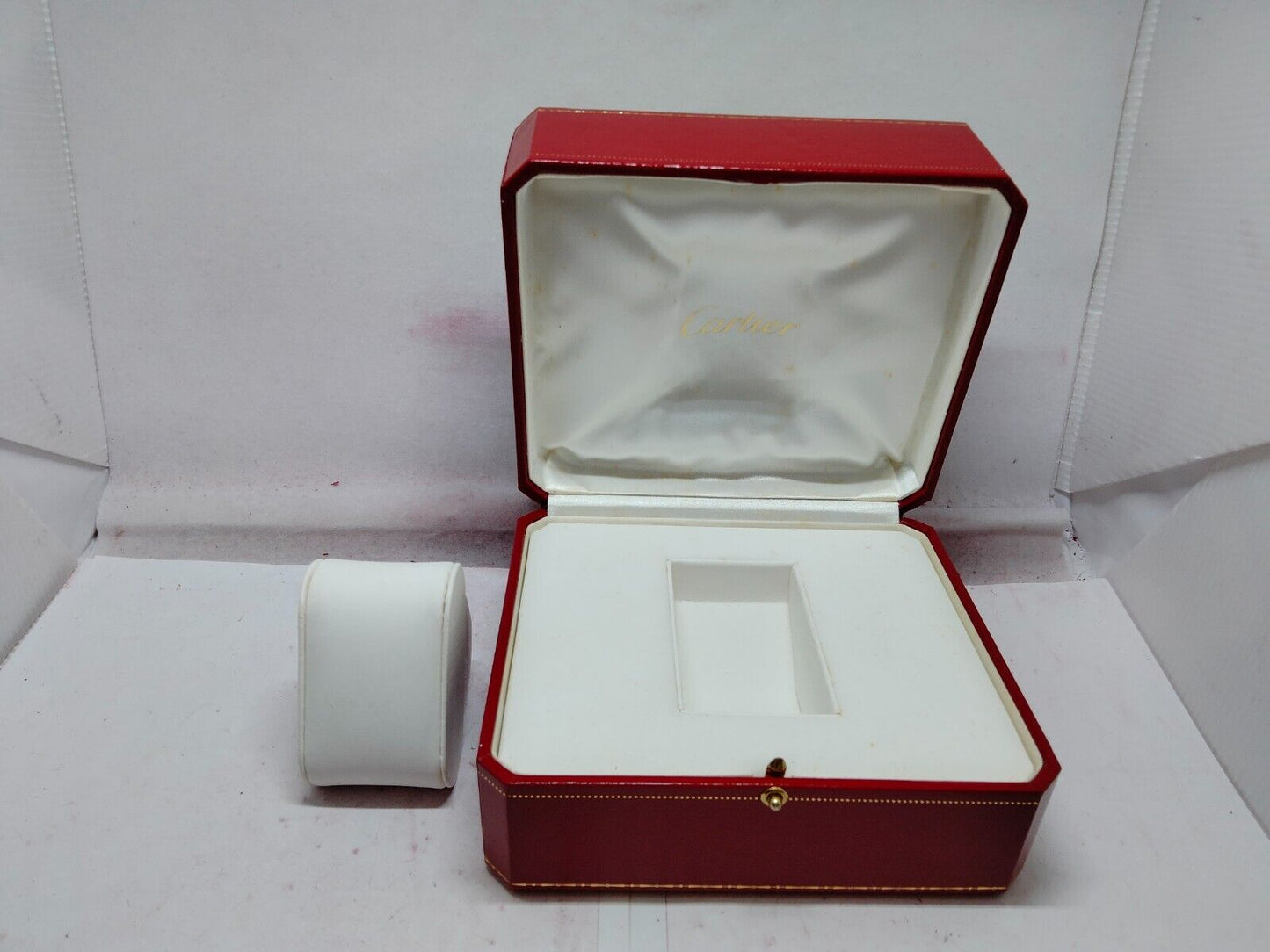 VINTAGE GENUINE CARTIER CO 1018 Red watch box case CO 1018 white 230921007y1S