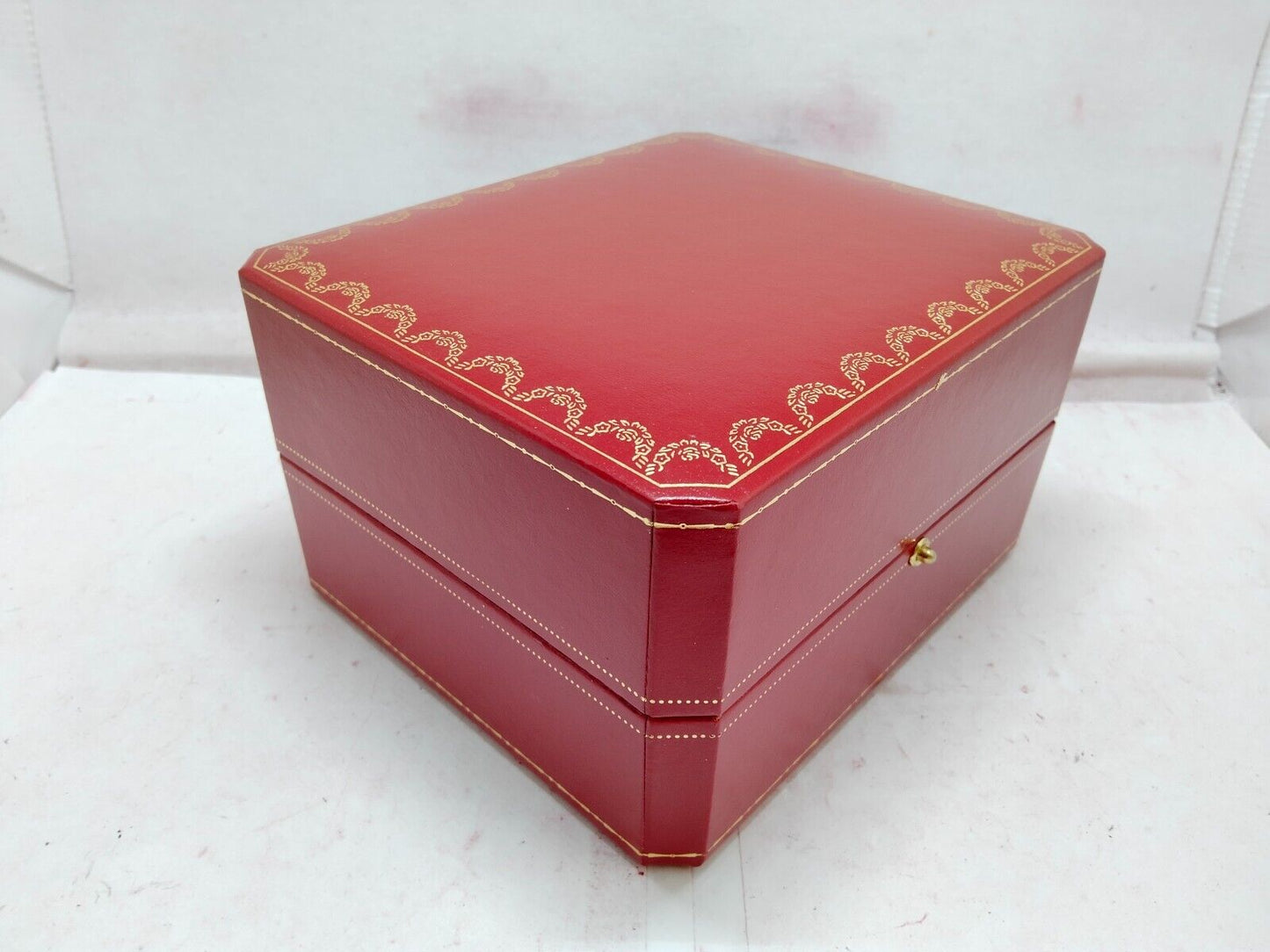 VINTAGE GENUINE Cartier Red watch box case booklet CO1018 wood 230921007y10S