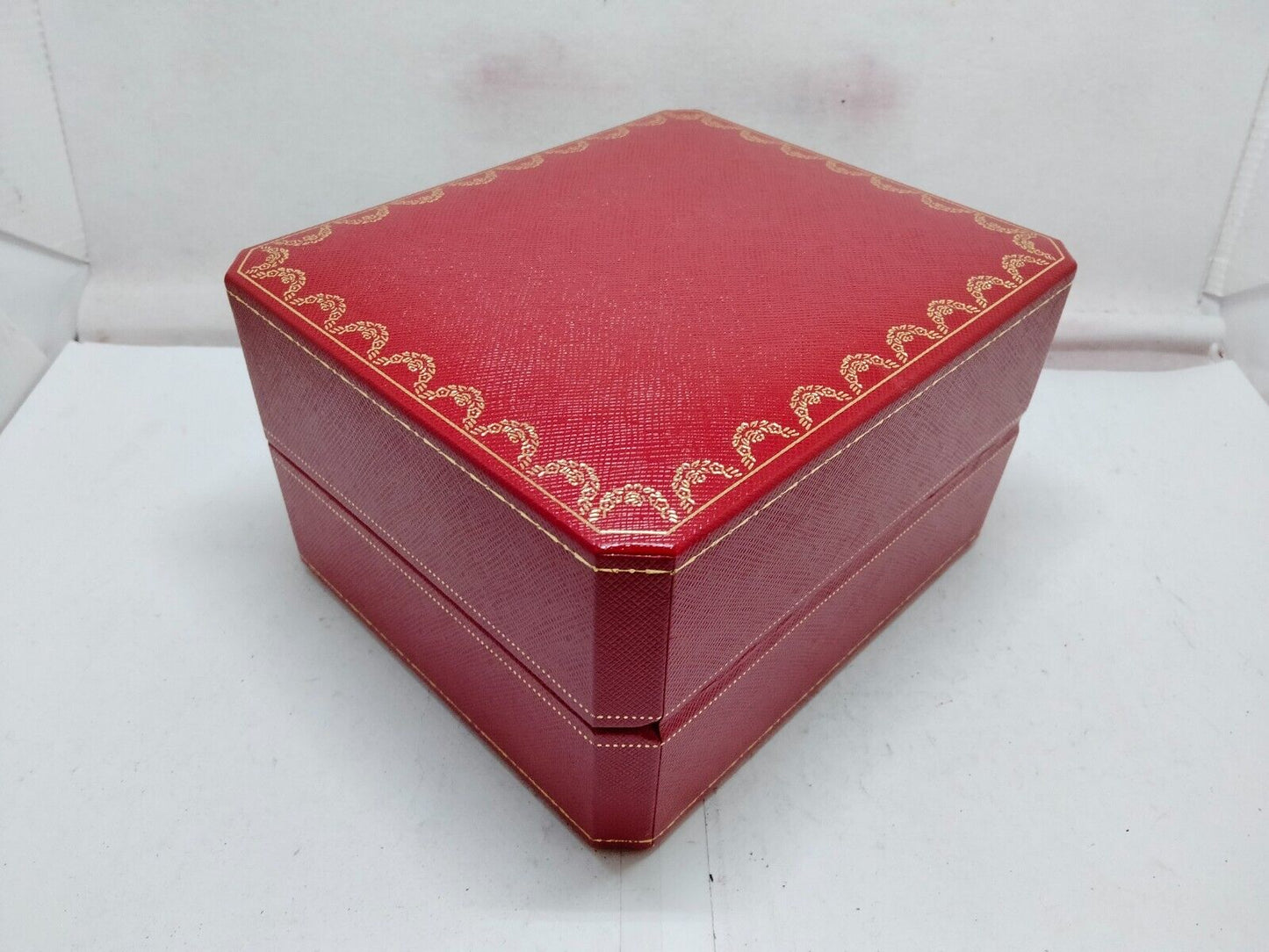 VINTAGE GENUINE CARTIER red watch box case wood leather white 230912012yS