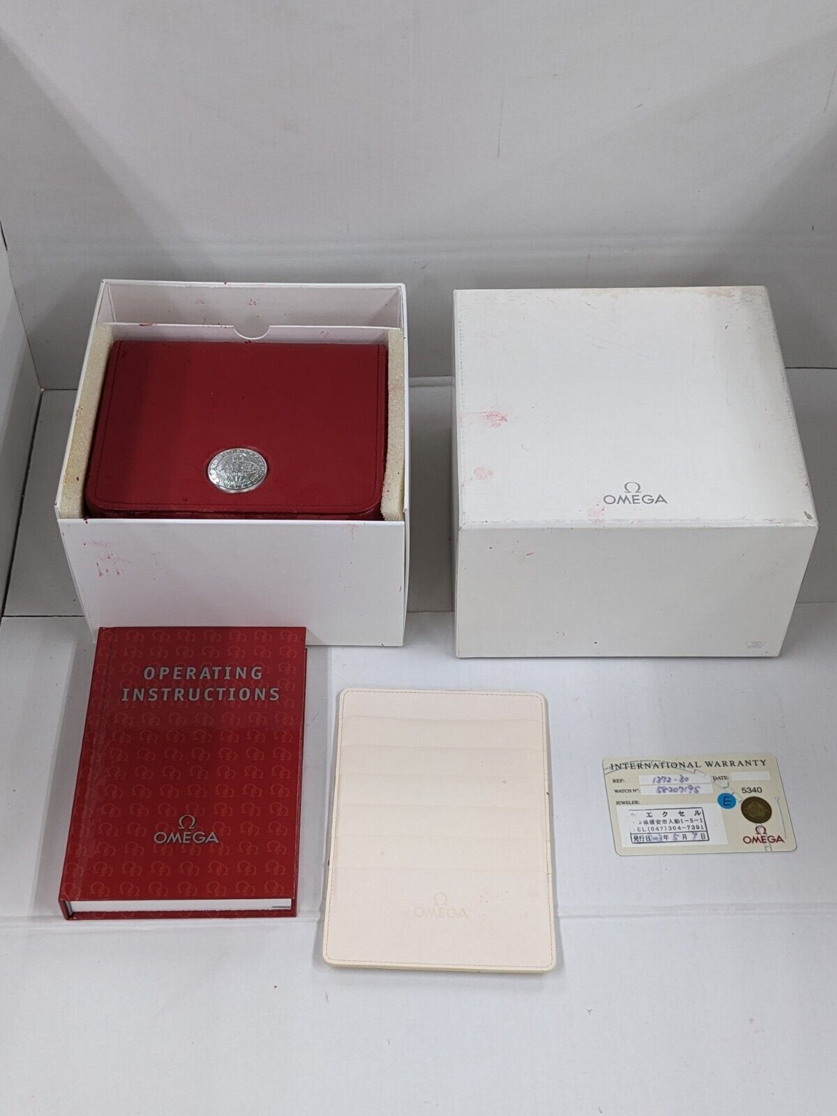 OMEGA Seamaster Speedmaster Red watch box case warranty guarantee 230902018yS