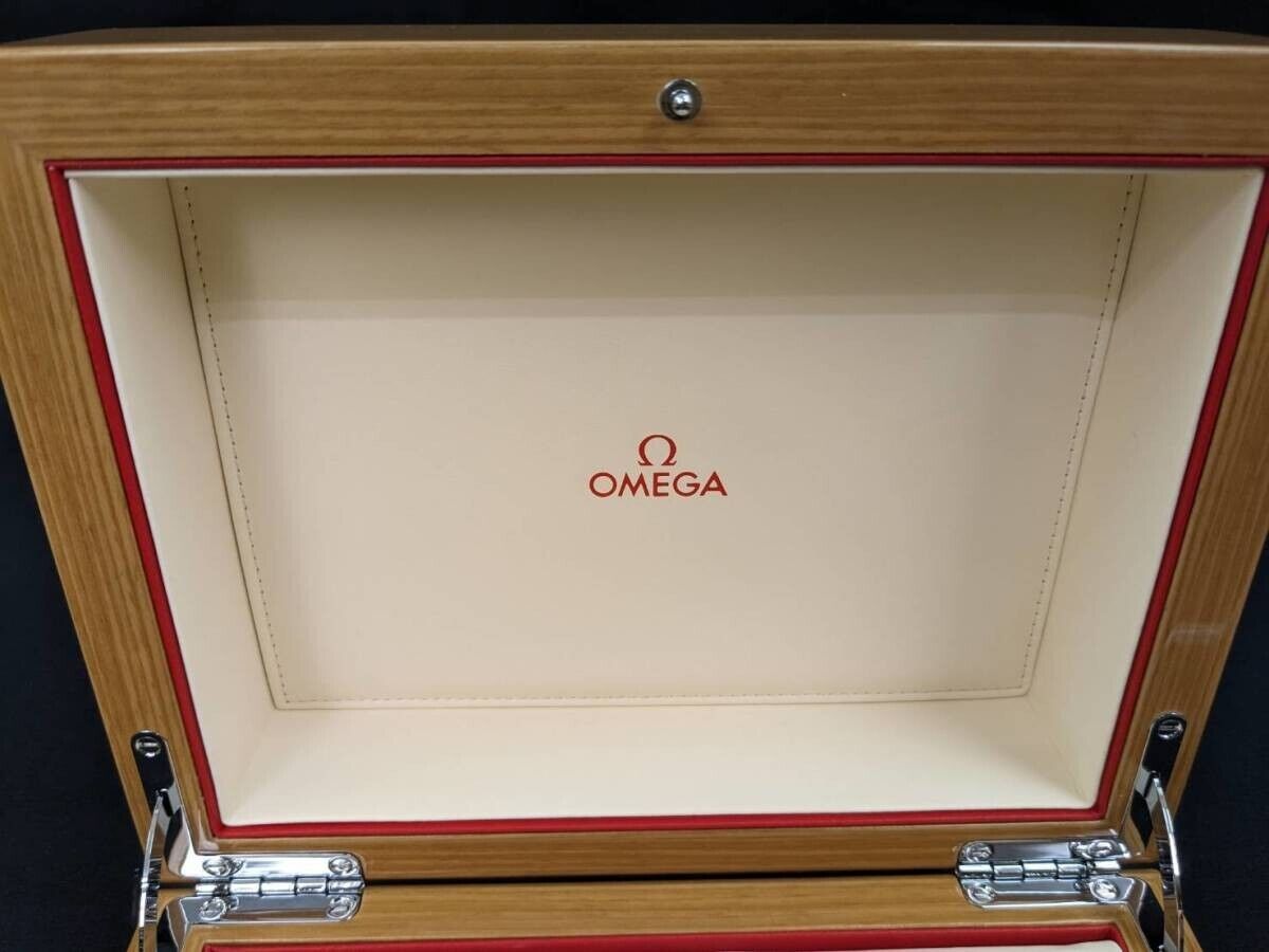 VINTAGE GENUINE OMEGA Speedmaster Seamaster watch box case wood 231018004yS