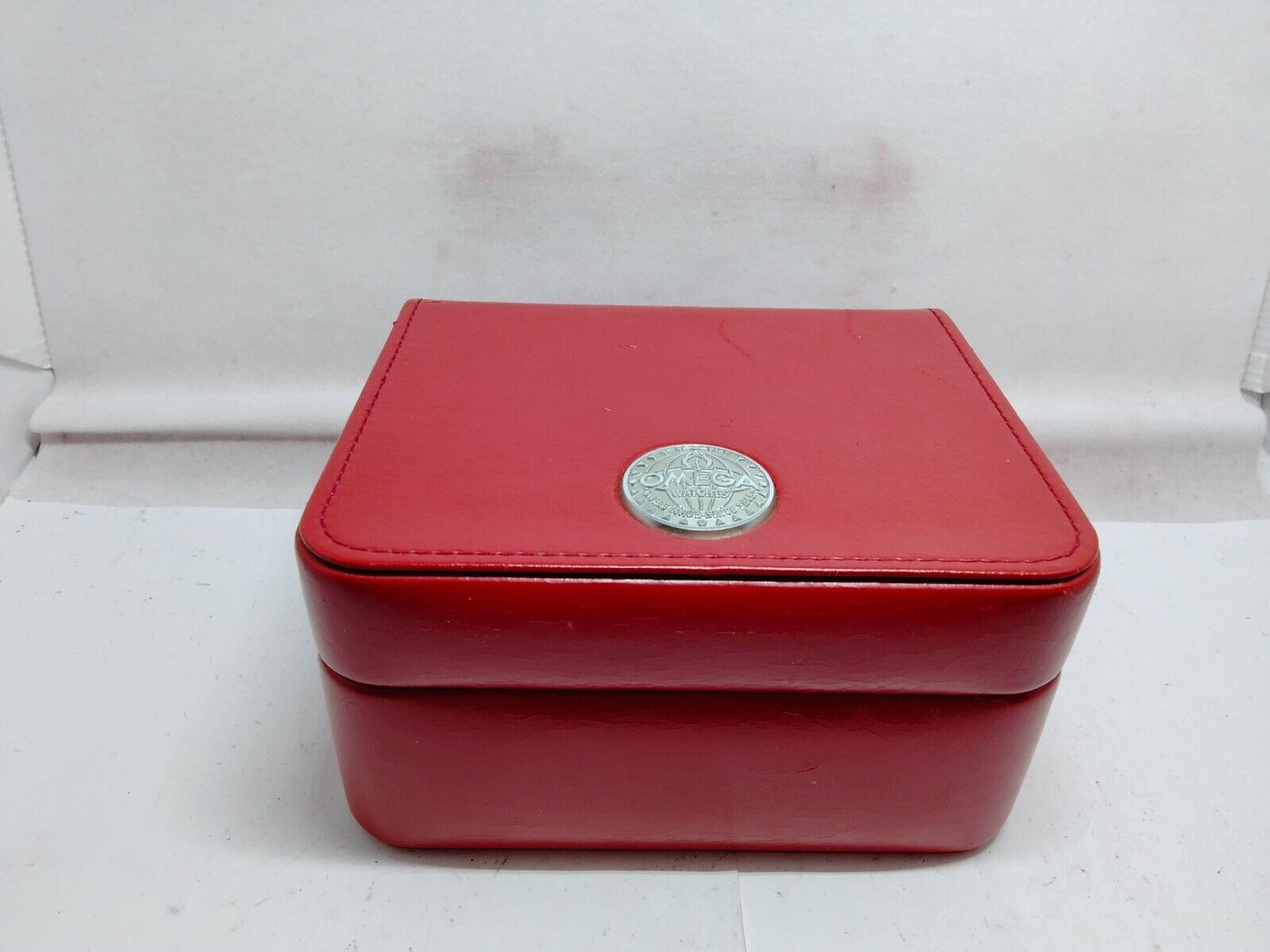 VINTAGE GENUINE OMEGA Seamaster Speedmaster watch box case red wood 230707002yS