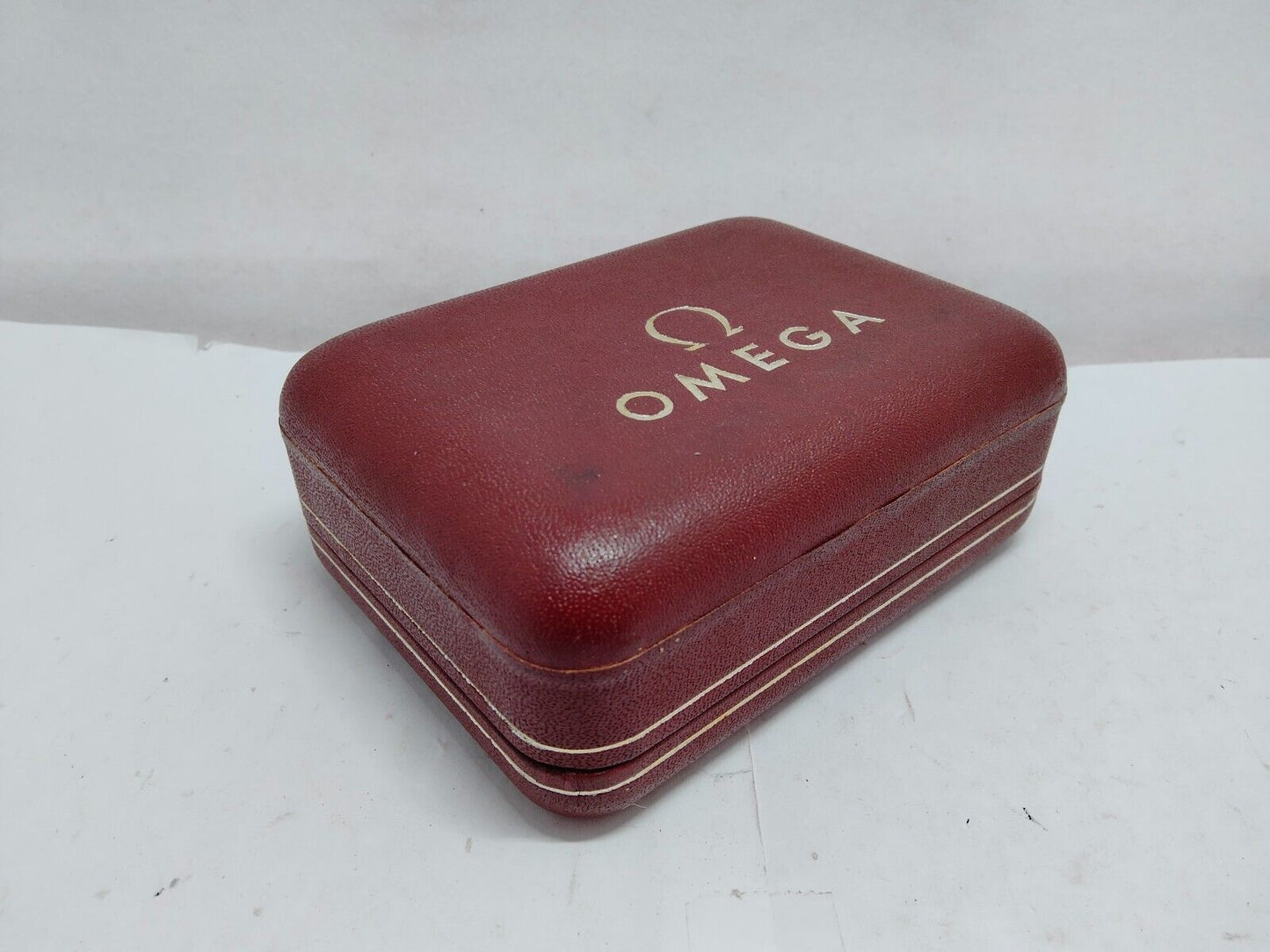 VINTAGE GENUINE OMEGA watch box case red wood leather 1220003yS