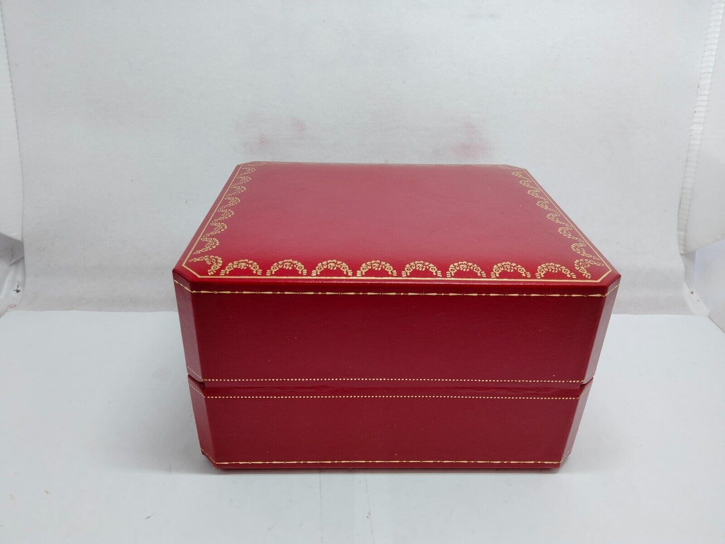 VINTAGE GENUINE CARTIER Red watch box case leather white wood 230531003yS