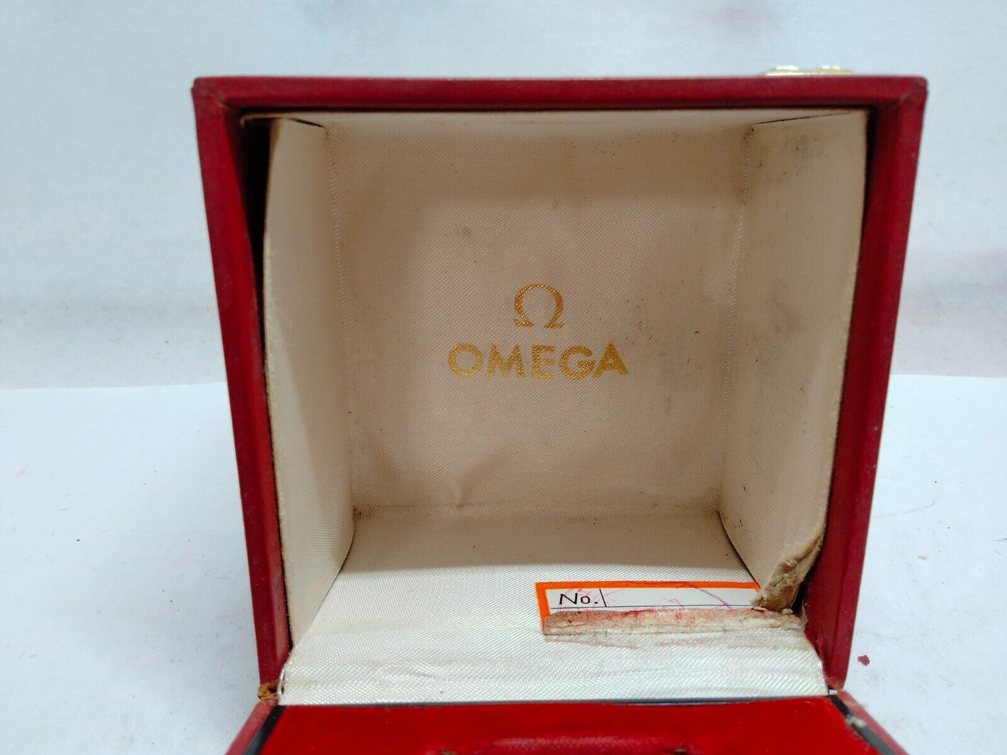 VINTAGE GENUINE OMEGA Speedmaster Seamaster watch box case red 0428001e6S