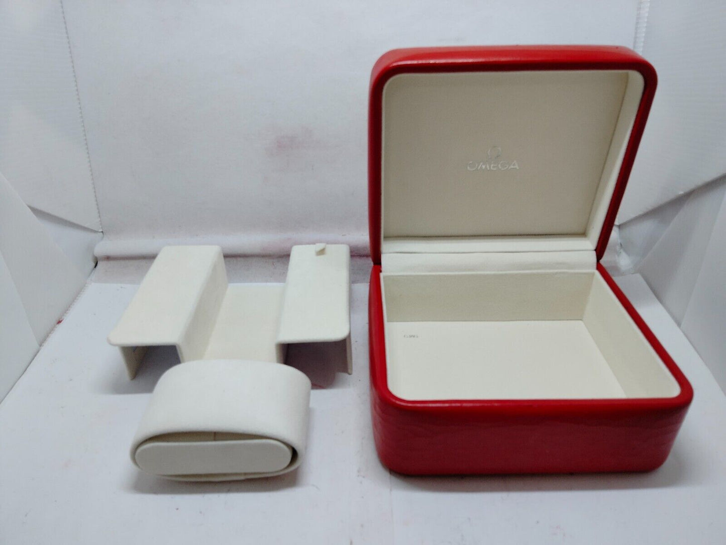 OMEGA Seamaster Speedmaster watch box case red warranty guarantee 230713002y1S