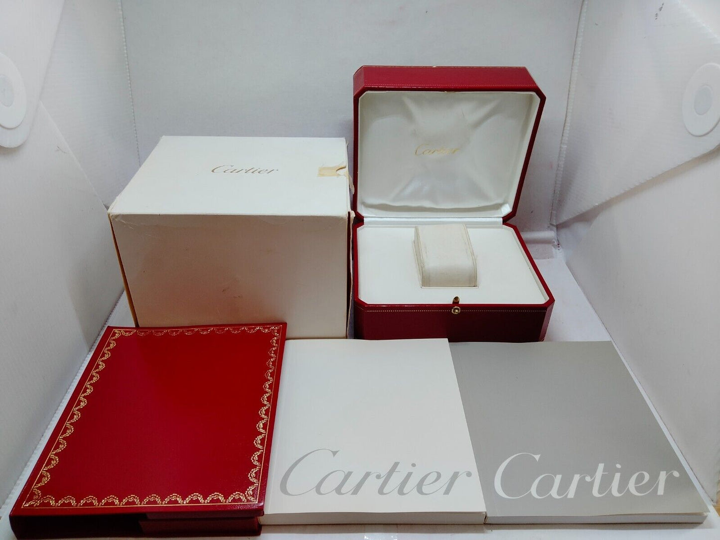 VINTAGE GENUINE Cartier Red watch box case booklet CO1018 wood 230921007y10S