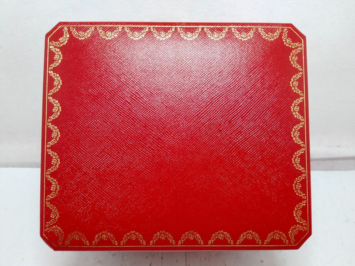 VINTAGE GENUINE CARTIER red watch box case wood leather white 230912012yS