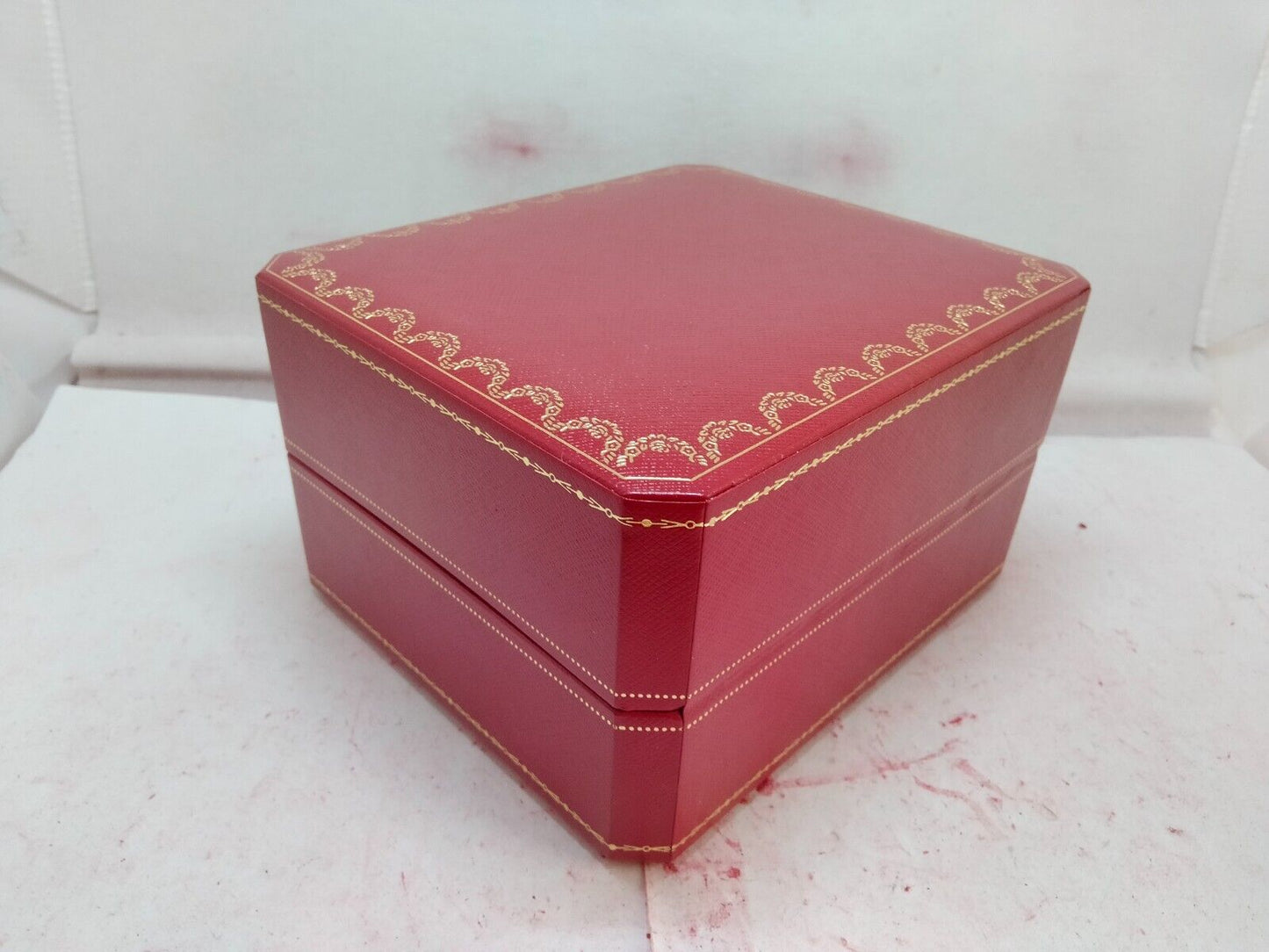 VINTAGE GENUINE CARTIER Red watch box case booklet DVD link white 231013003y1S