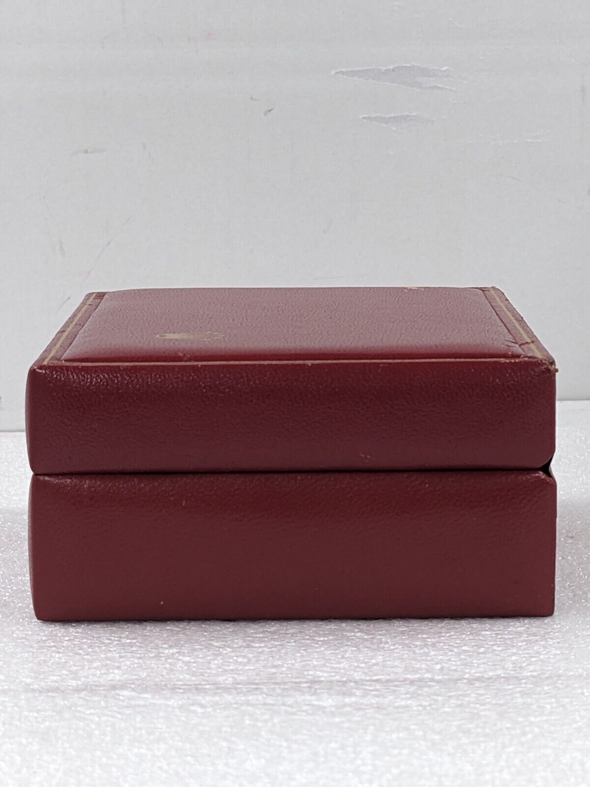 VINTAGE GENUINE ROLEX Red wood  watch box case 14.00.08 no inner 231124004y3S