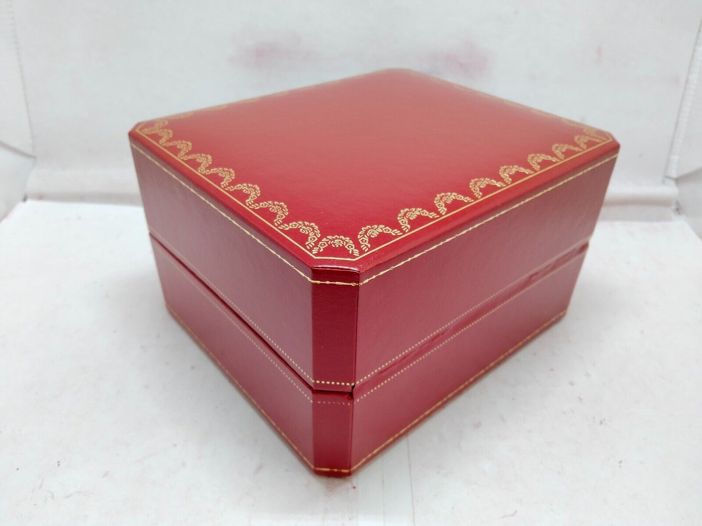 VINTAGE GENUINE Cartier Red watch box case booklet CO1018 wood 230921007y10S