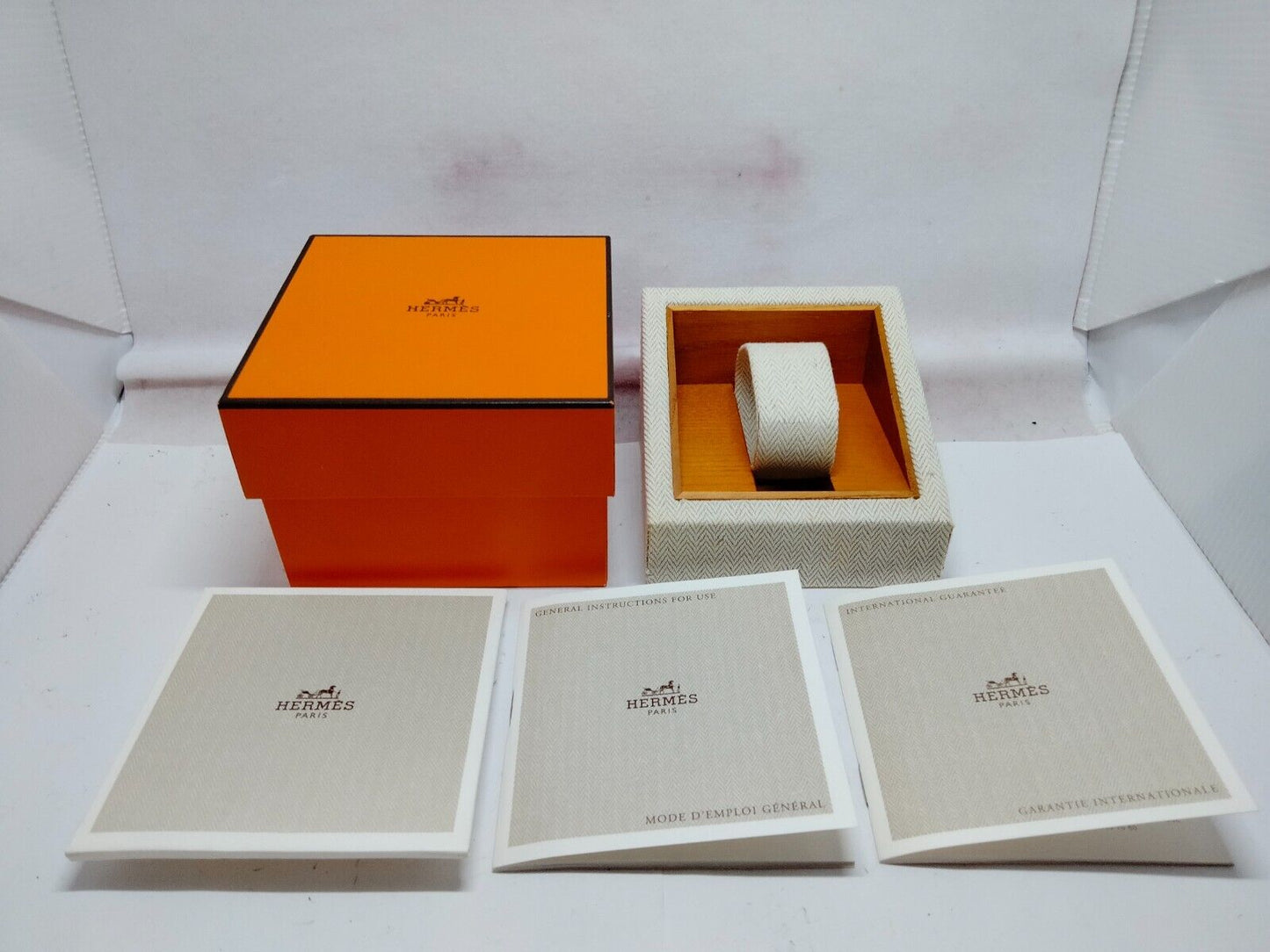 VINTAGE GENUINE HERMES Orange watch box wood leather booklet 230724004yS