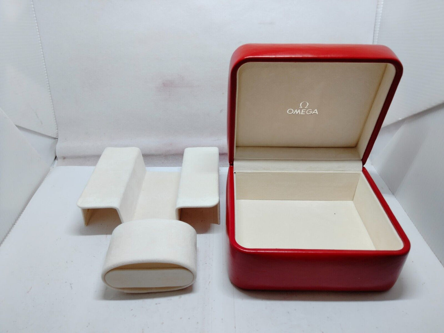 VINTAGE GENUINE OMEGA Seamaster Speedmaster watch box case red wood 230814007yS