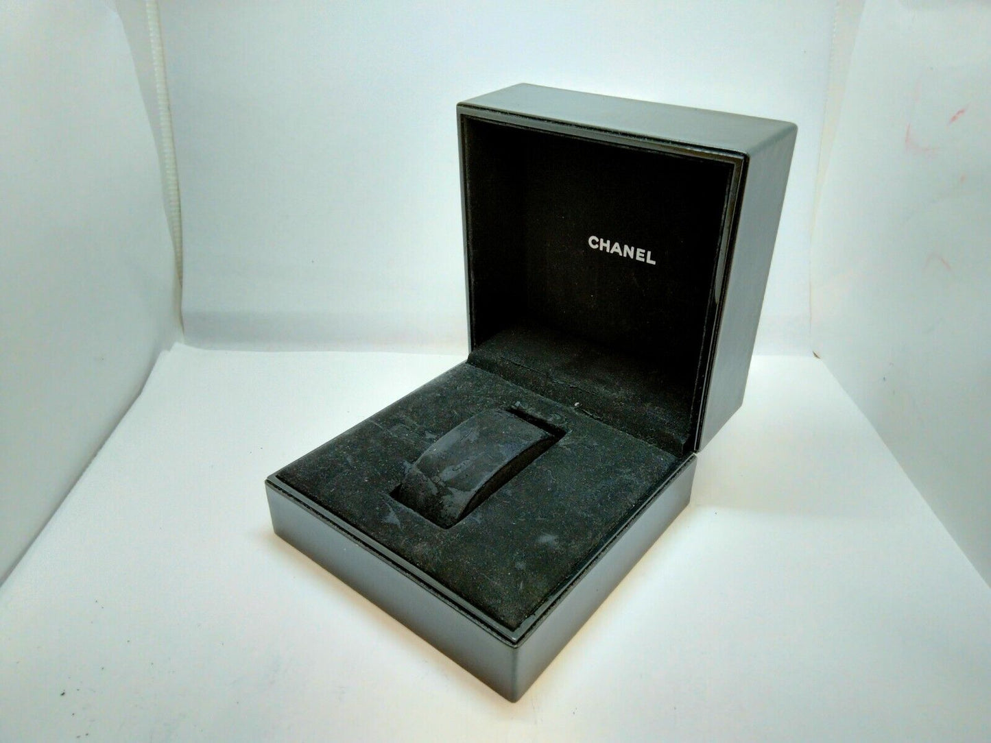 VINTAGE GENUINE CHANEL Black watch box case 0612004y2S