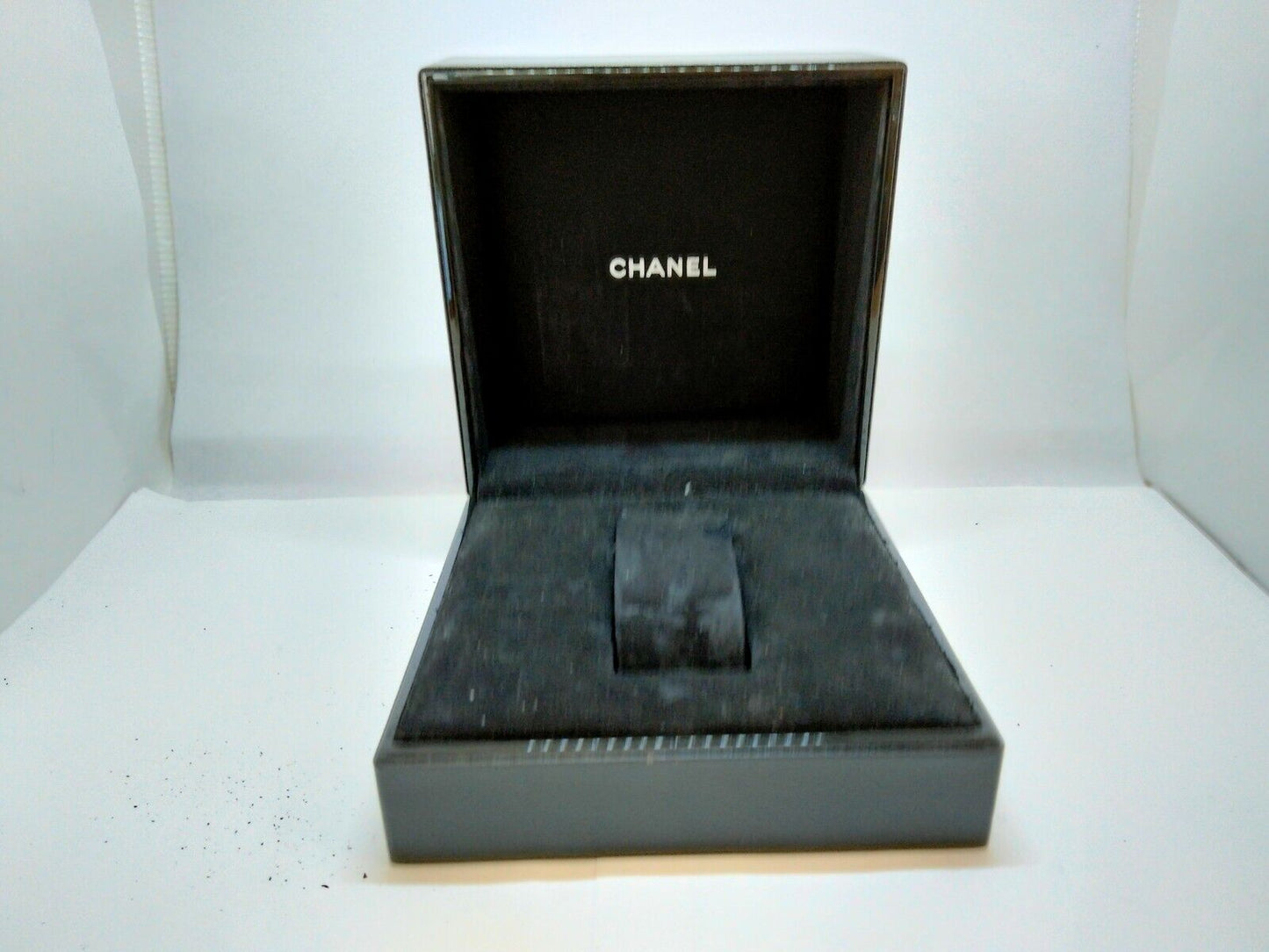 VINTAGE GENUINE CHANEL Black watch box case 0612004y2S