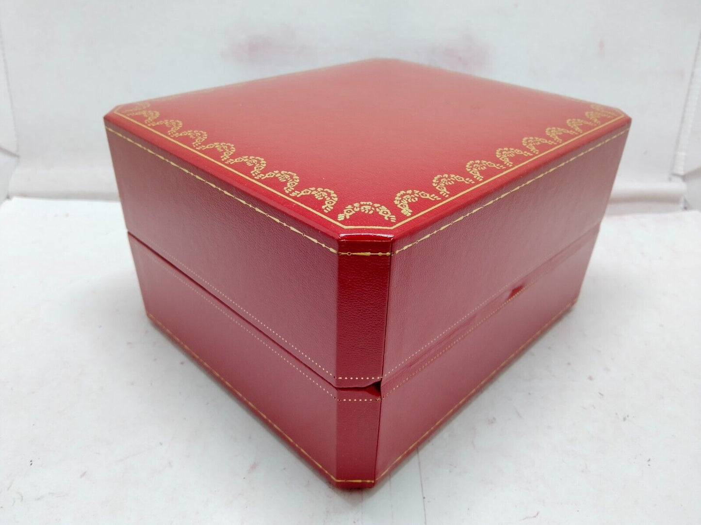 VINTAGE GENUINE CARTIER CO 1018 Red watch box case wood leather red 230921007y6S