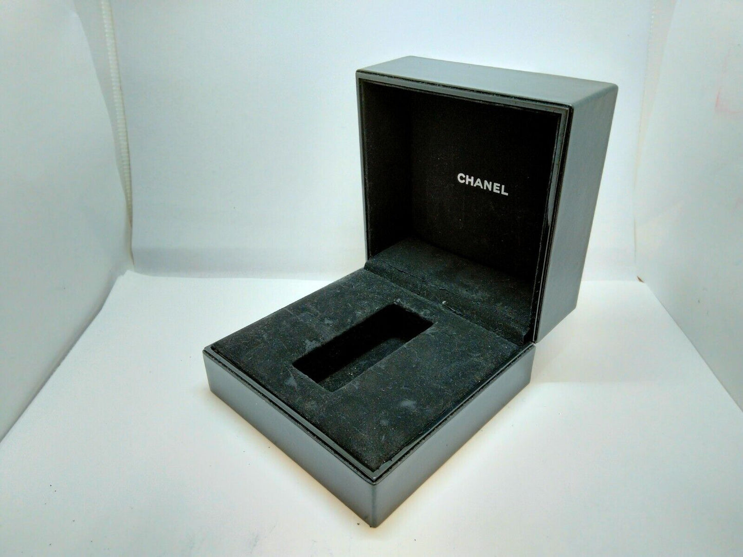 VINTAGE GENUINE CHANEL Black watch box case 0612004y2S