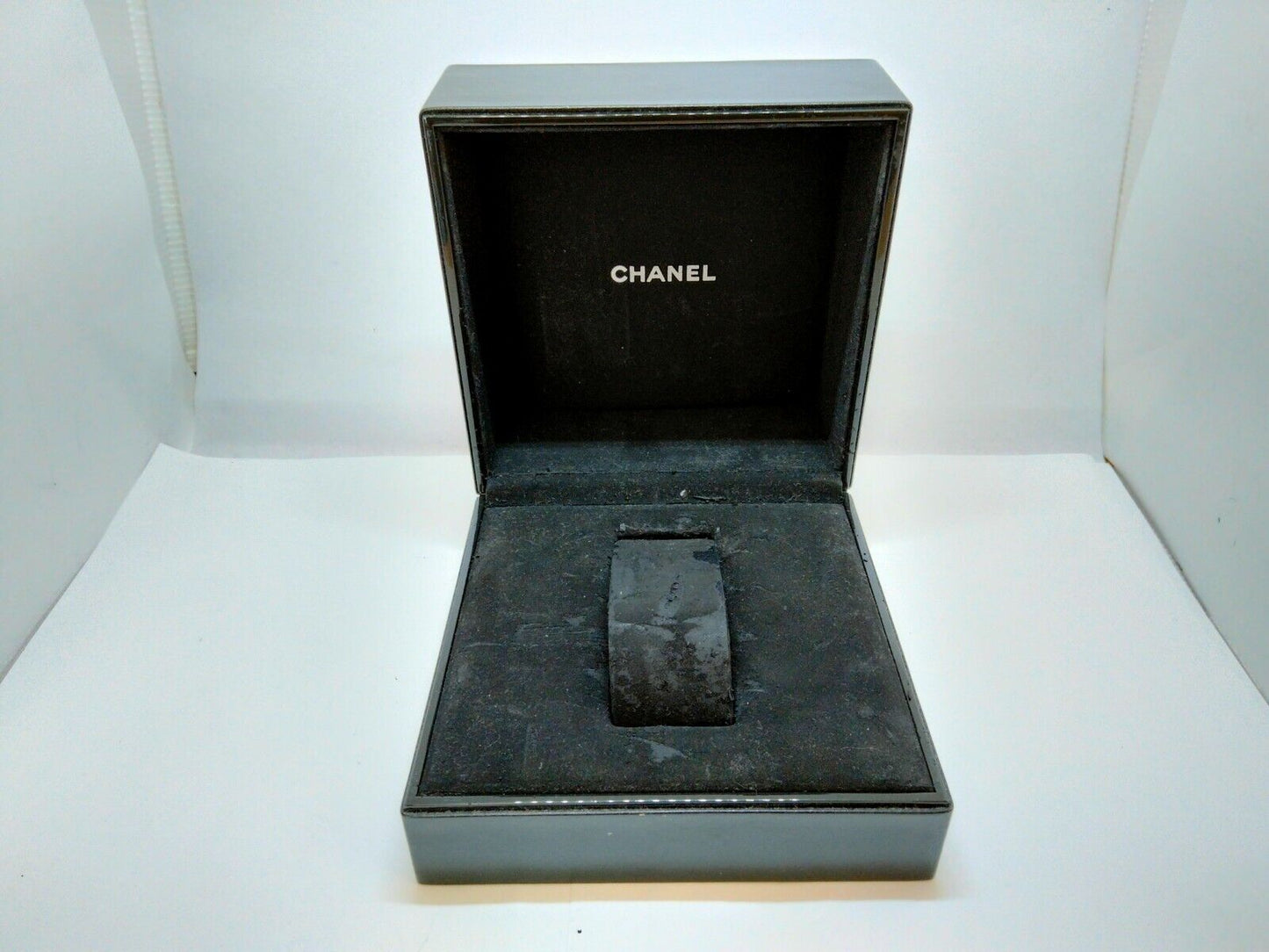 VINTAGE GENUINE CHANEL Black watch box case 0612004y2S