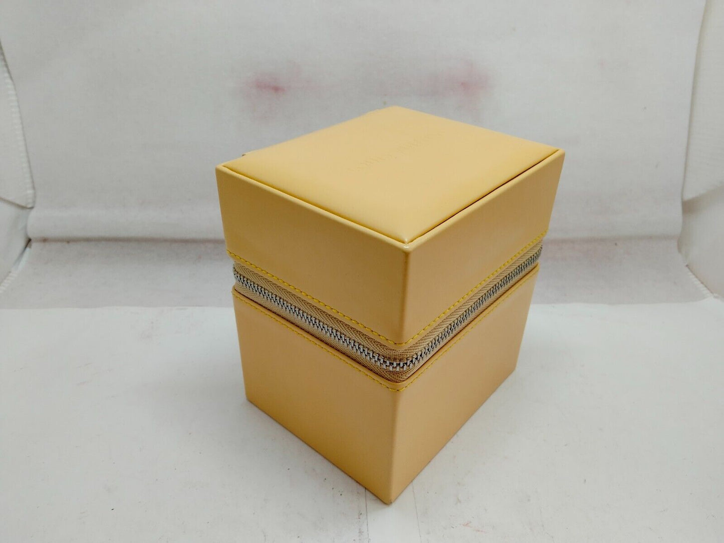 VINTAGE GENUINE LOUIS VUITTON Yellow watch box case wood leather 231101001y4S